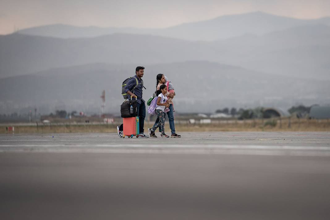 Erzurum’da zorunlu iniş yapan uçak, Hindistan’a döndü - Resim: 18